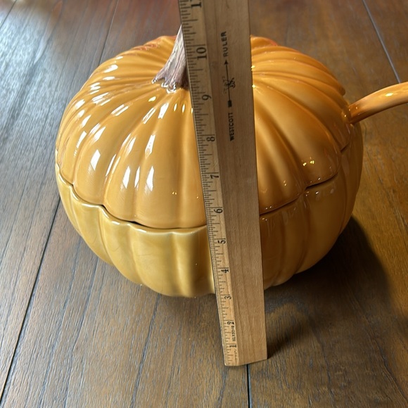Pottery Barn Pumpkin Soup Tureen with Lid and Ladle - Picture 4 of 10